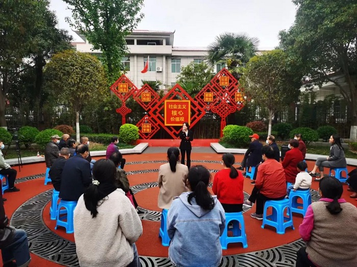 “理响高陵”宣讲团走进鹿苑社区宣讲全国两会精神.jpg